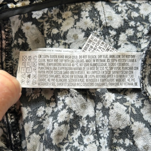 FOREVER‎ 21 | Floral Shorts Black/White Lightweight High Rise Girly Feminine M - Picture 5 of 6